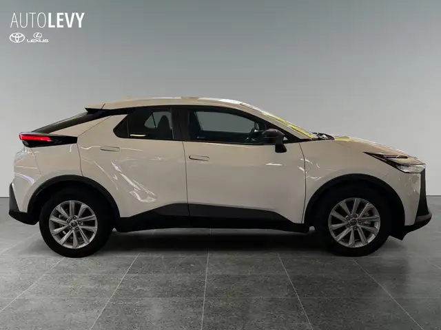 Toyota C-HR view 7