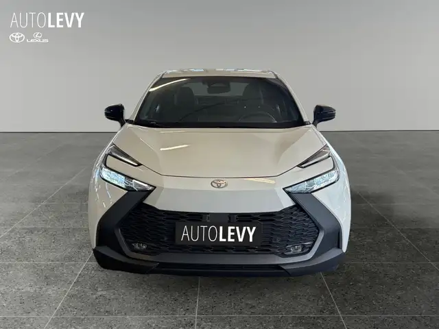 Toyota C-HR view 9