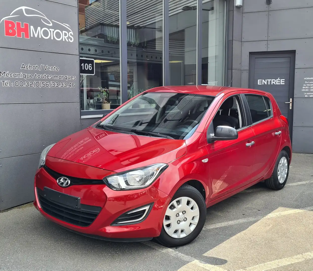 Hyundai i20 1.2i Comfort Rood - 1
