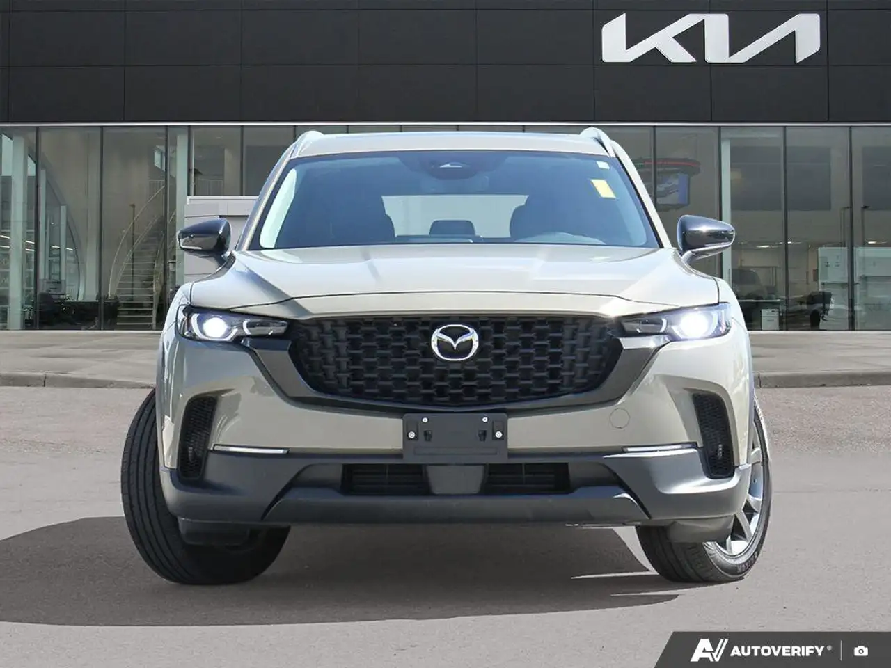 Mazda CX-50 снимка Mazda CX-50