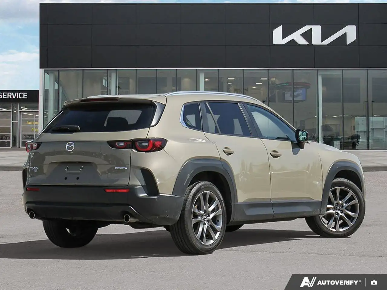 Mazda CX-50 снимка Mazda CX-50
