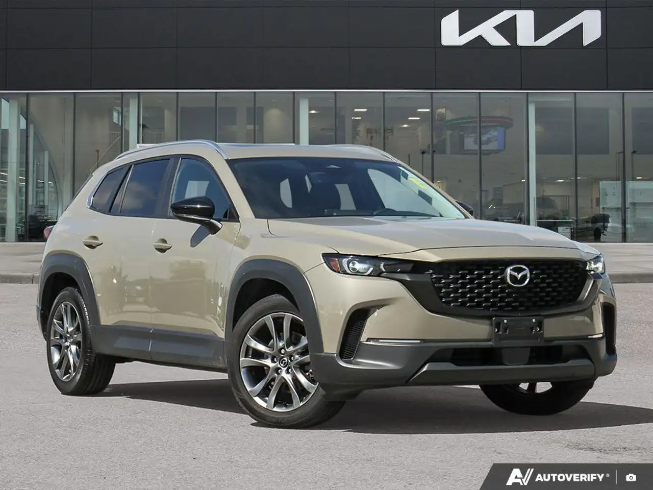 Mazda CX-50 снимка Mazda CX-50