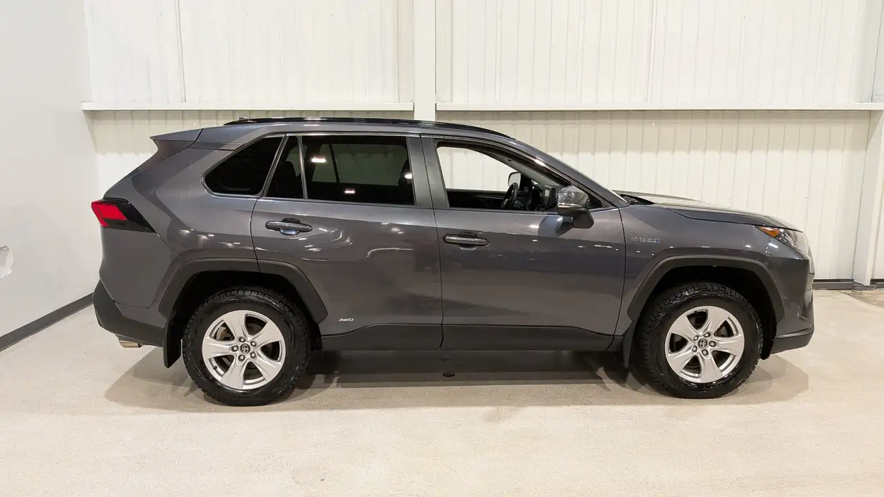 Toyota RAV 4 снимка Toyota RAV 4