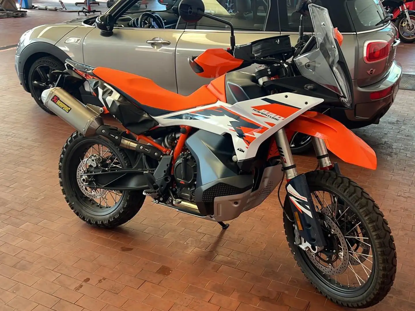 KTM 890 Adventure Arancione - 1