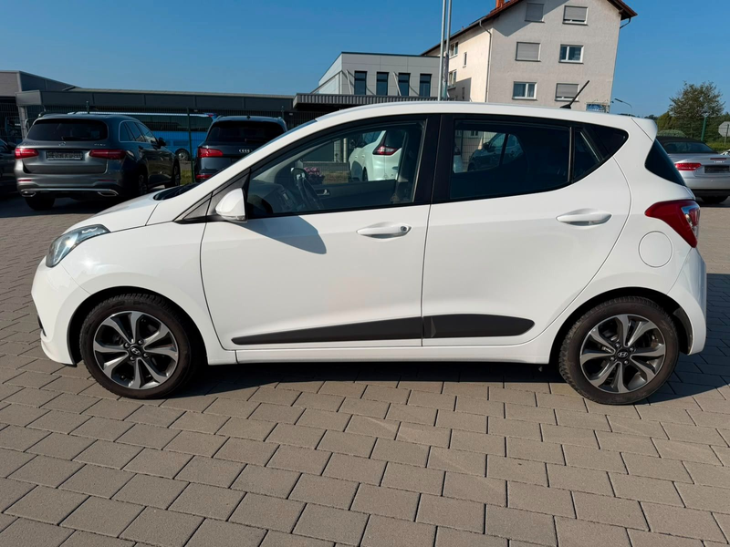 Hyundai i10 SONDERMODELL YES!*TOP-AUSTATTUNG** — photo 8
