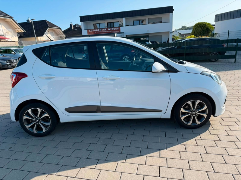 Hyundai i10 SONDERMODELL YES!*TOP-AUSTATTUNG** — photo 4