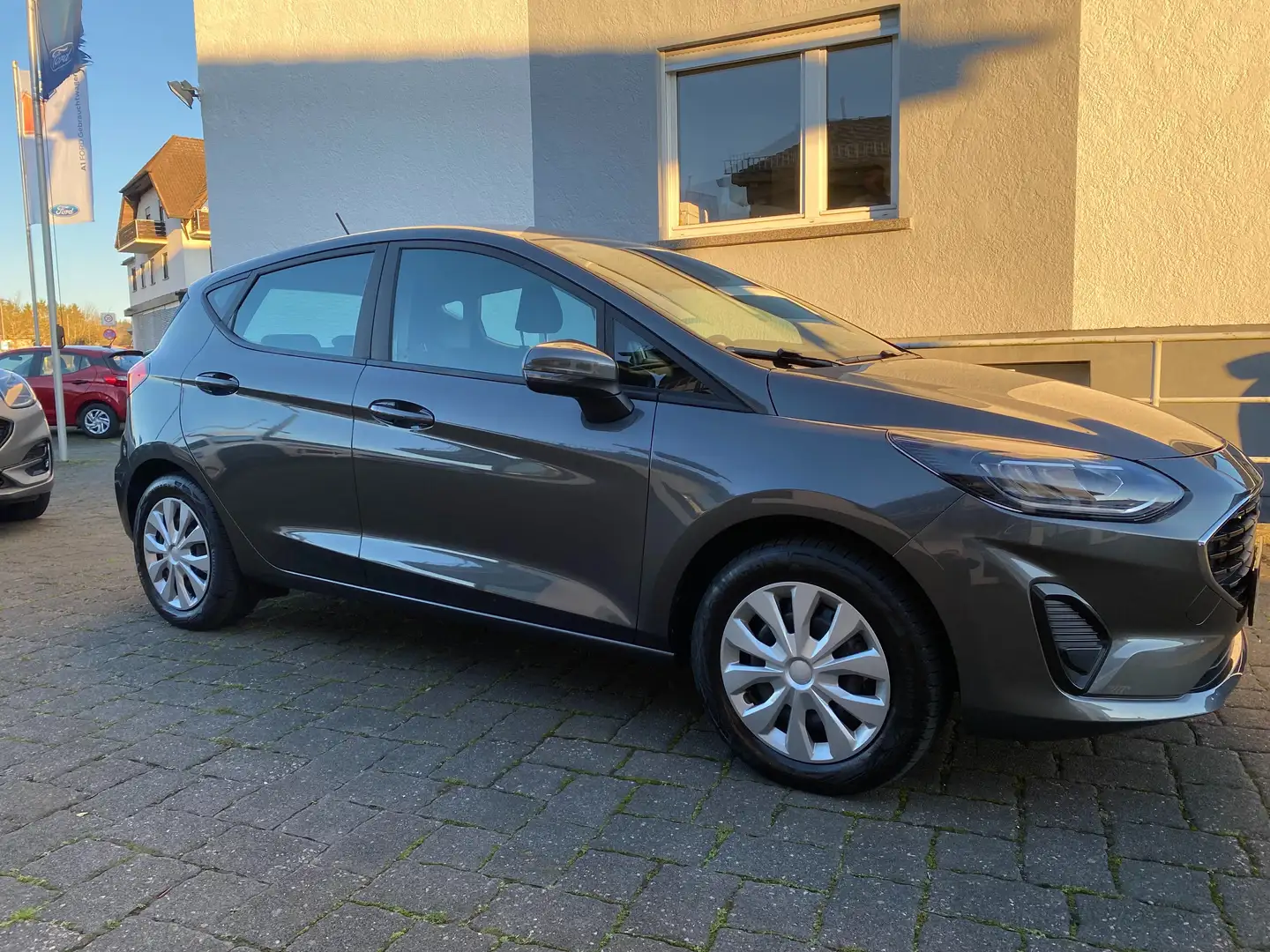 Ford Fiesta Cool & Connect Grau - 2