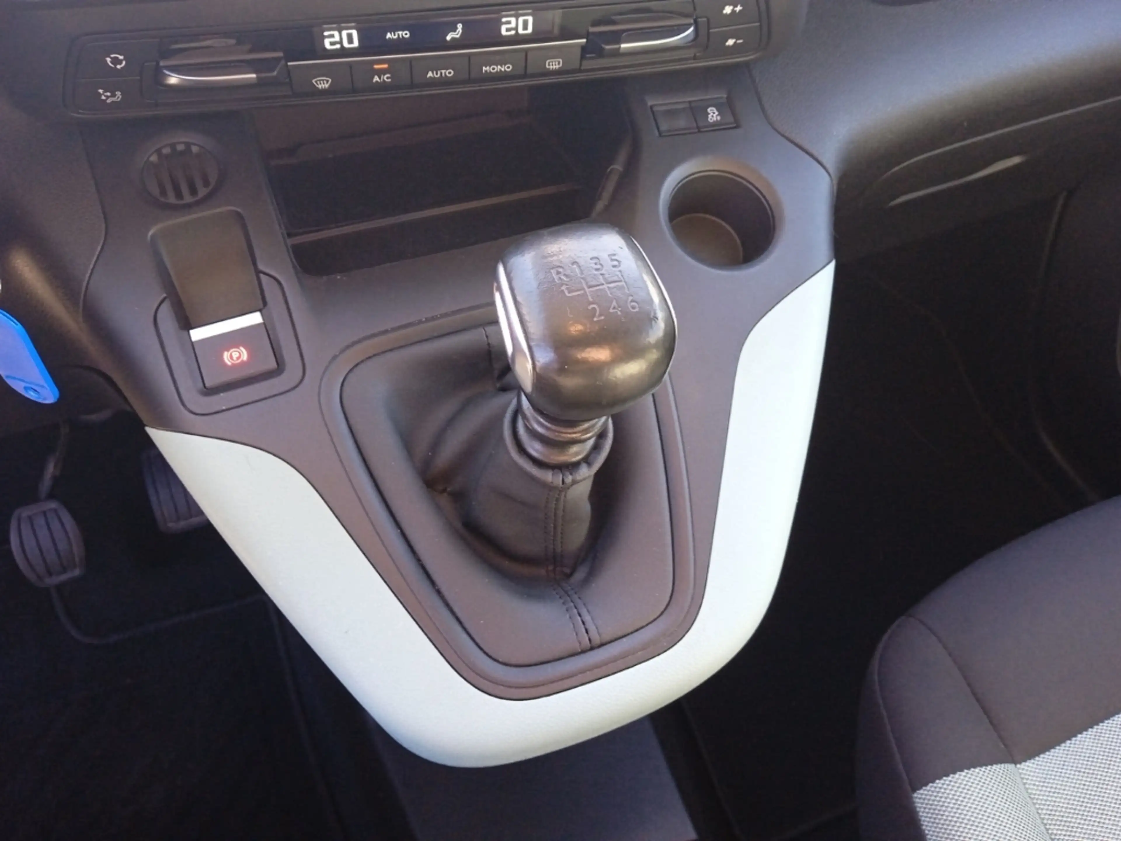 Citroen Berlingo 1.5 BlueHDi 130 FAP Feel XL Stop&Start AHK-abnehmb — photo 18