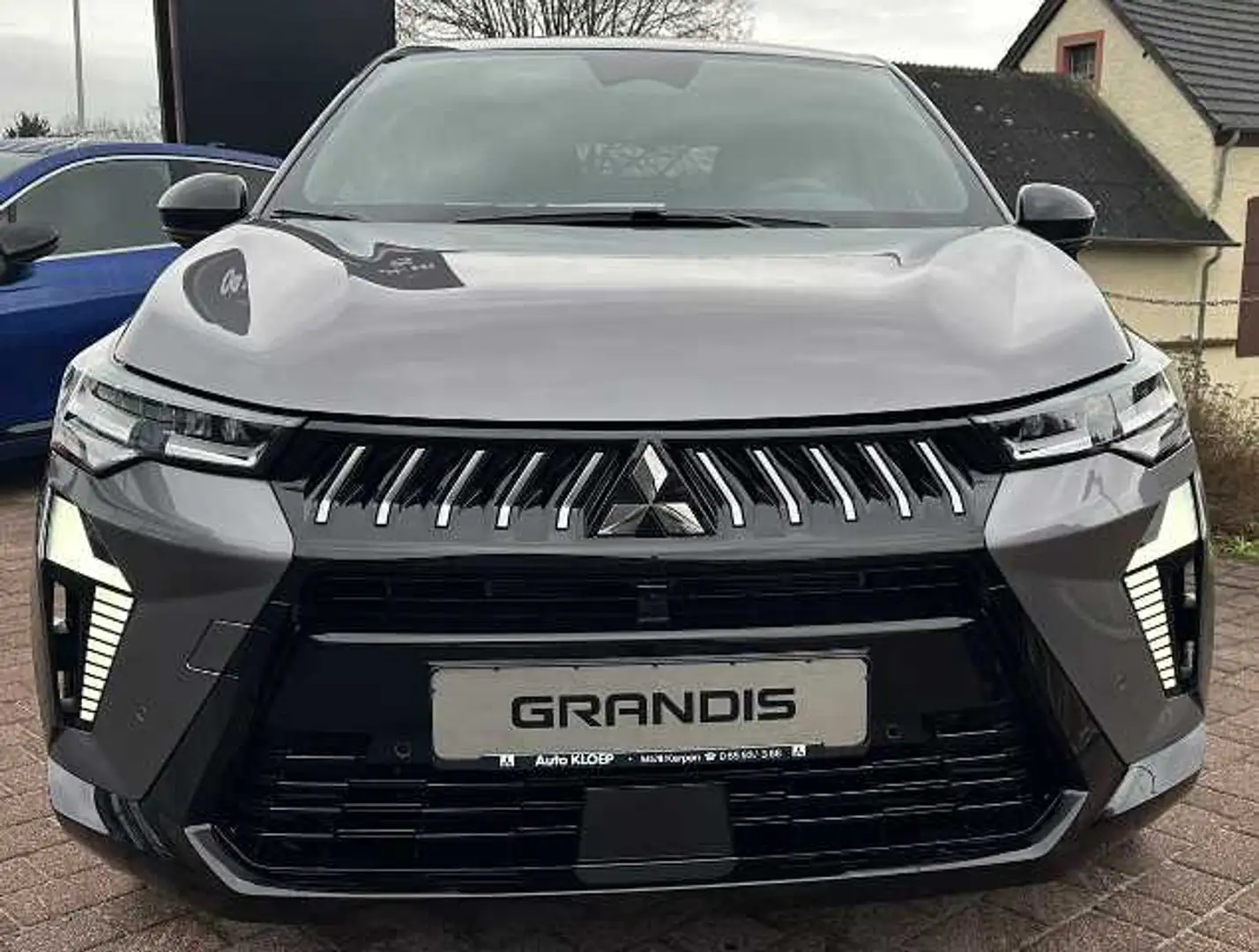 Mitsubishi Grandis Intro Edition 1.8 Hybrid siva - 2