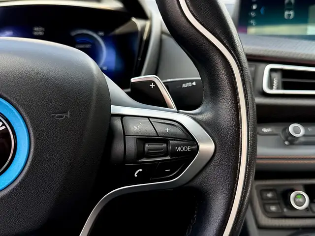 BMW i8 Roadster *First Edition* *1of200* HeadUp Sitzhz... Ansicht 31