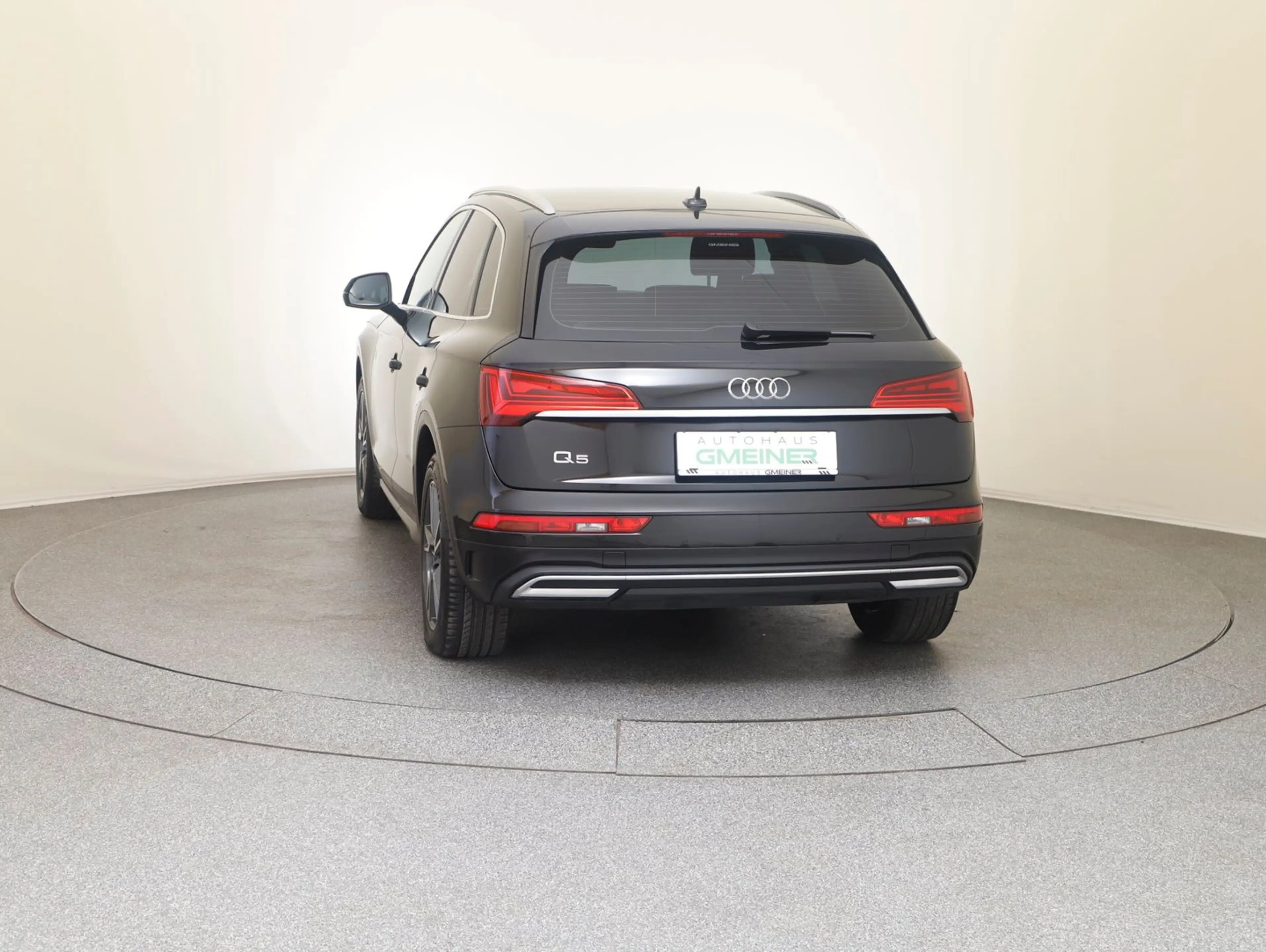 Audi Q5 35 TDI intense — photo 6