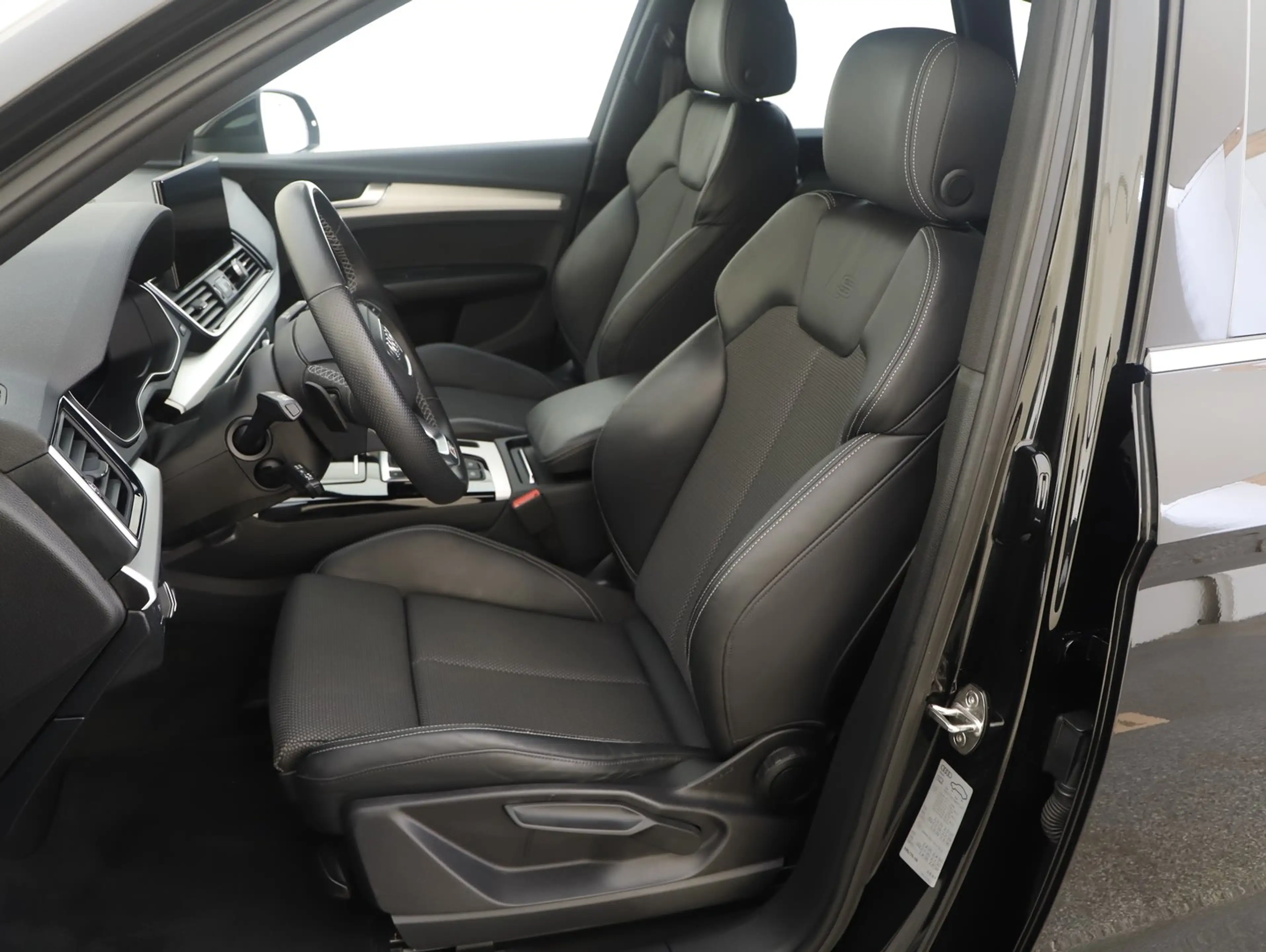 Audi Q5 35 TDI intense — photo 8