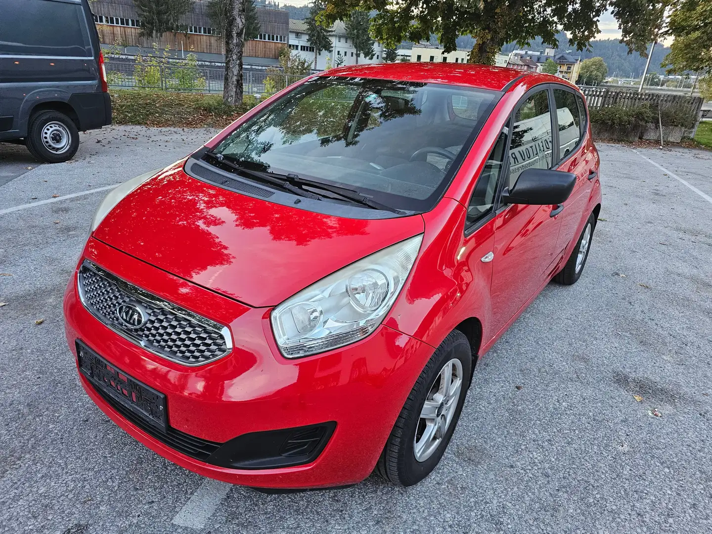 Kia Venga Venga 1,4 CVVT TDH Edition Haute Voiture ISG Edition Haute Voiture Rot - 1