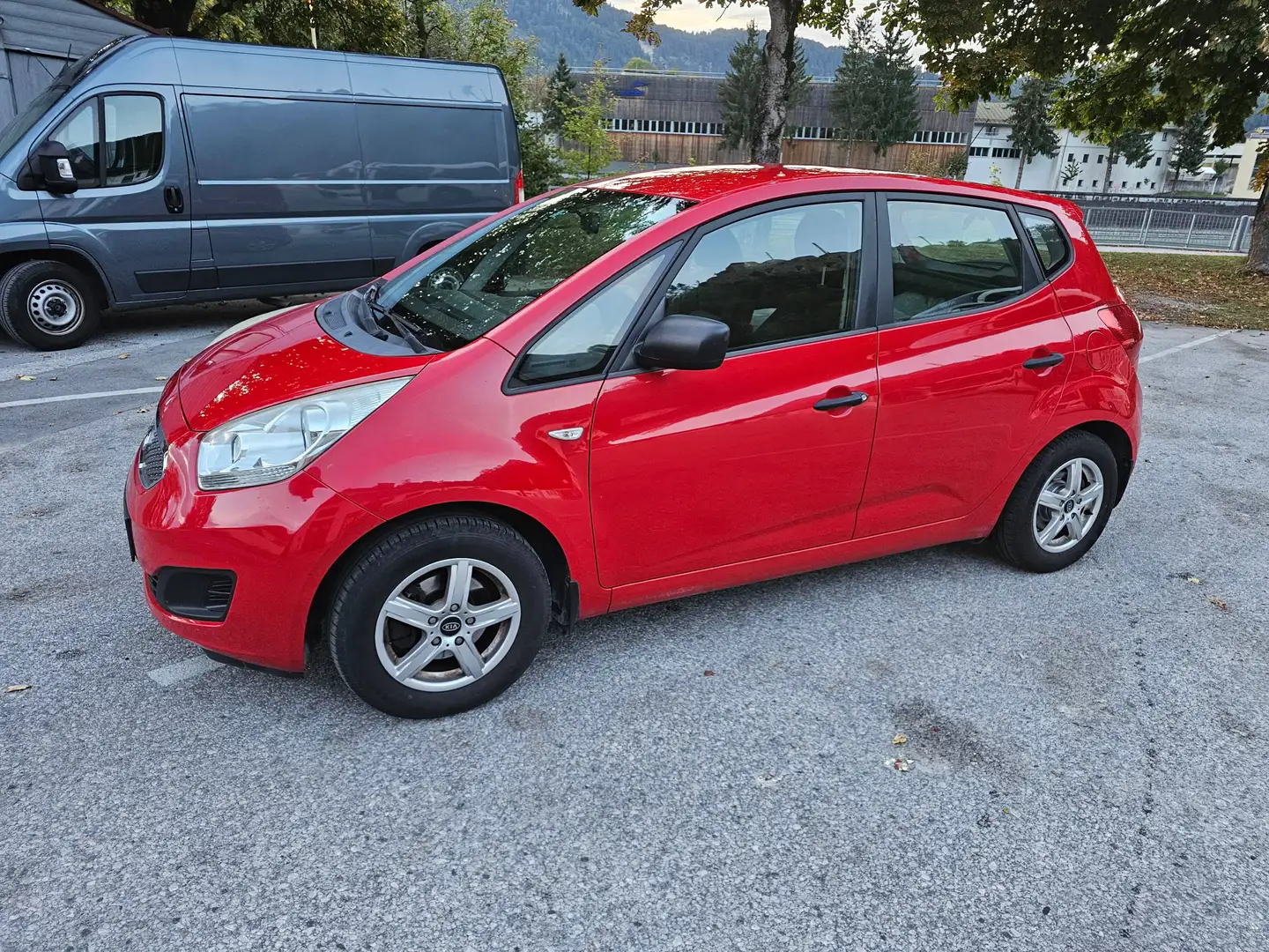 Kia Venga Venga 1,4 CVVT TDH Edition Haute Voiture ISG Edition Haute Voiture Rot - 2