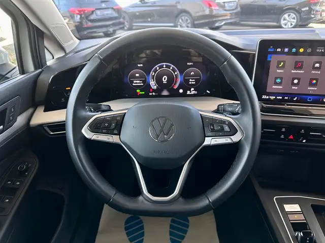 Volkswagen Golf view 13