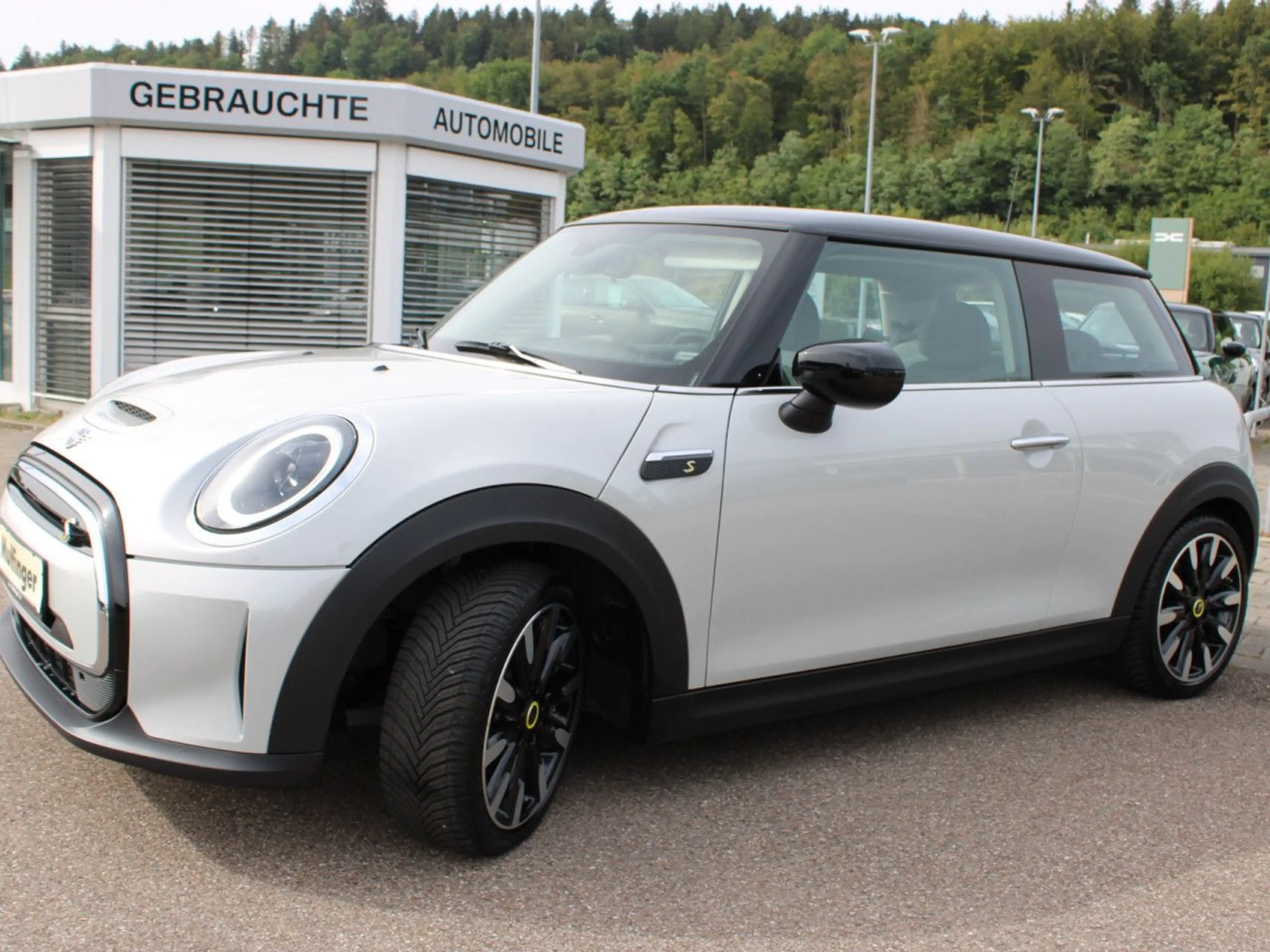 MINI Cooper SE Sports.PanoDach Navi LED Sitzh.Alu17" — photo 4