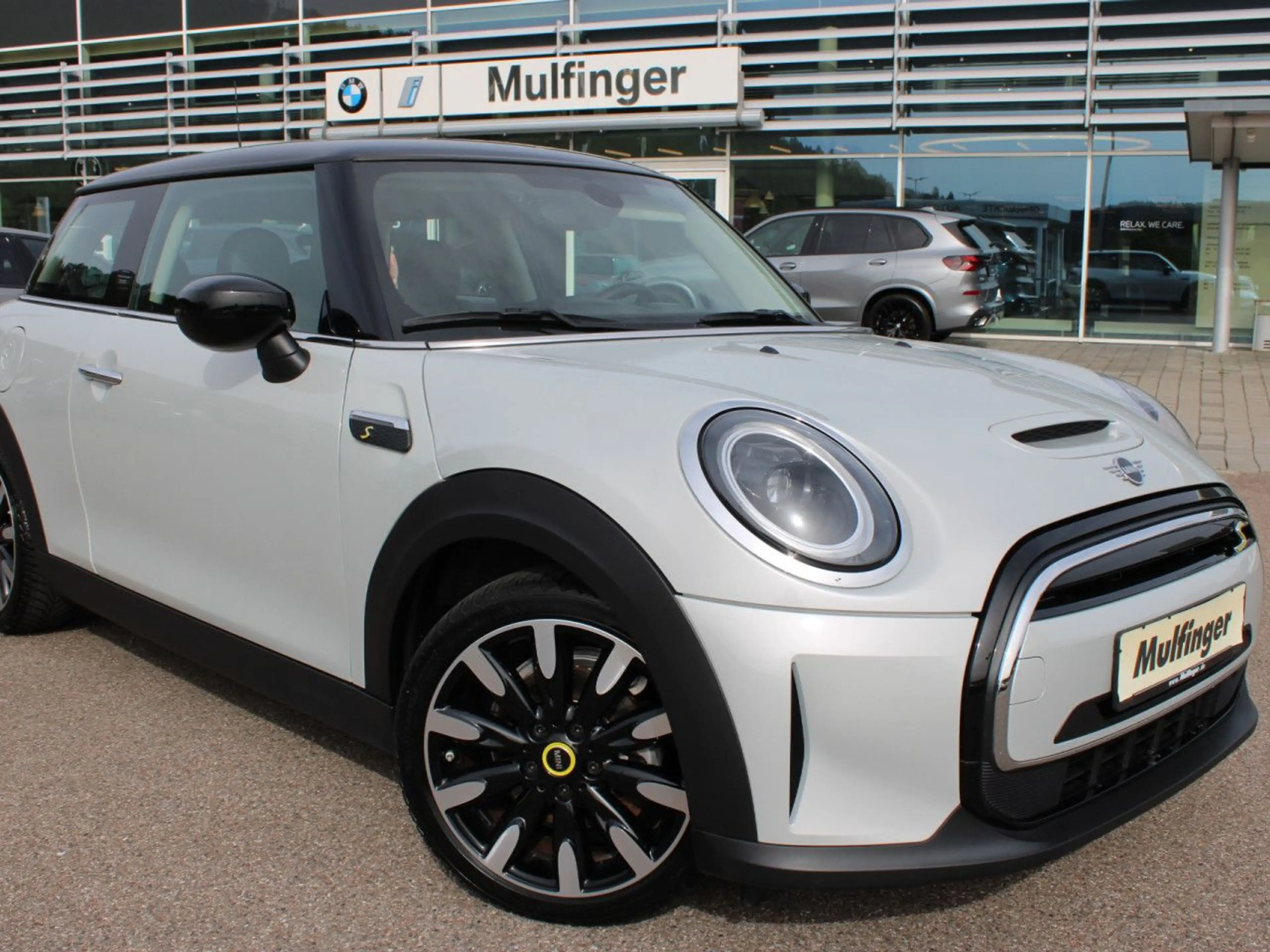 MINI Cooper SE Sports.PanoDach Navi LED Sitzh.Alu17" — photo 2