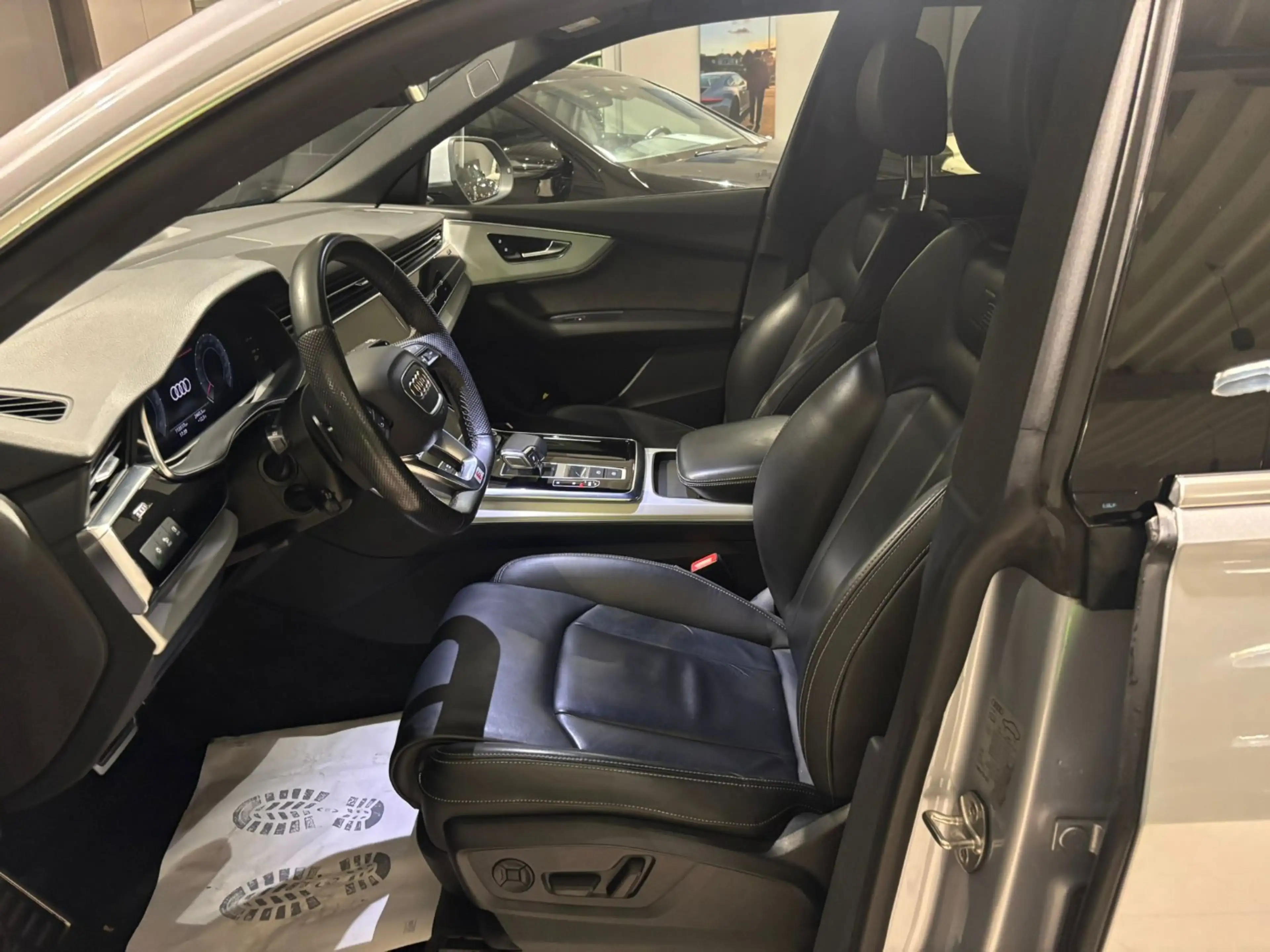Audi Q8 50 TDI quattro S-LINE*AHK/STANDHEIZ.* — photo 13