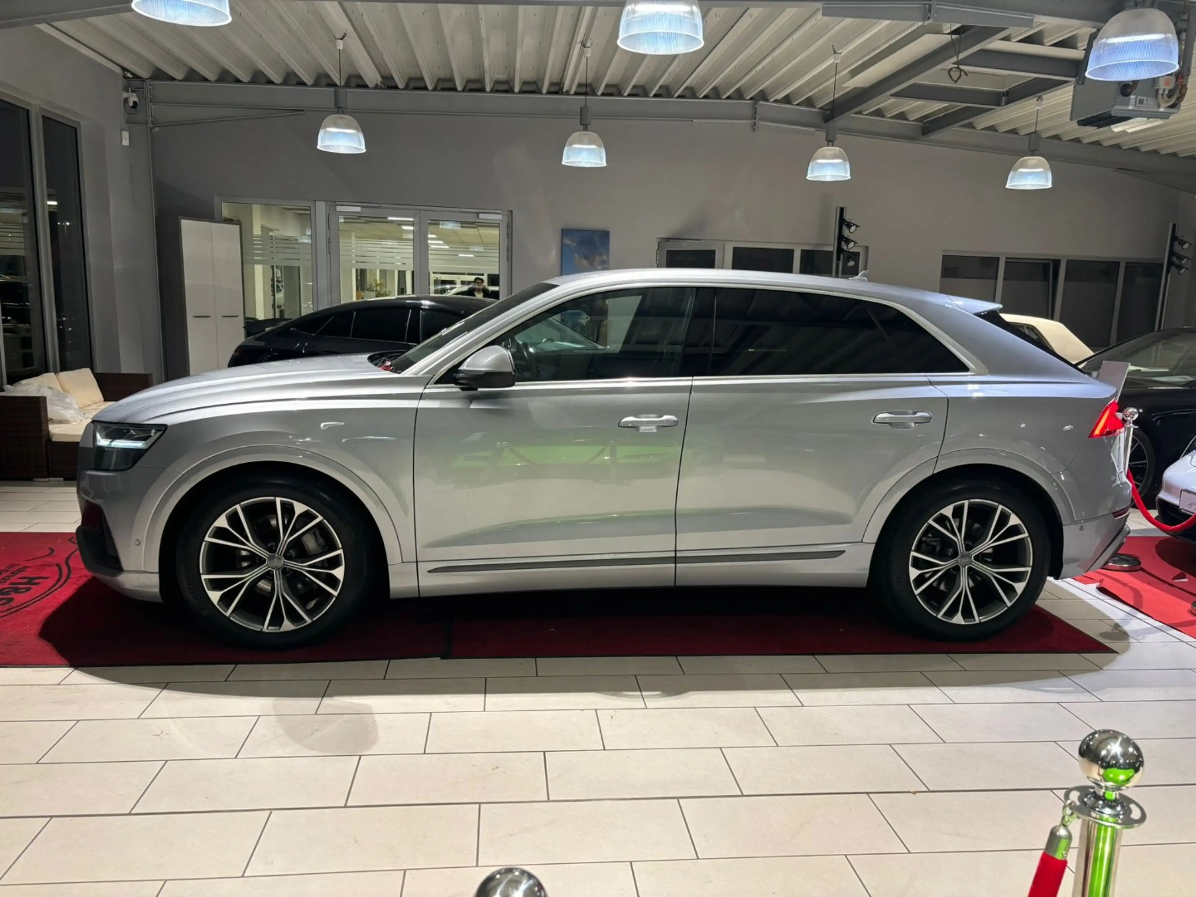 Audi Q8 50 TDI quattro S-LINE*AHK/STANDHEIZ.* — photo 2