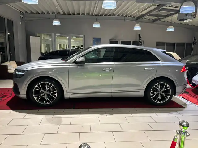 Audi Q8 view 2
