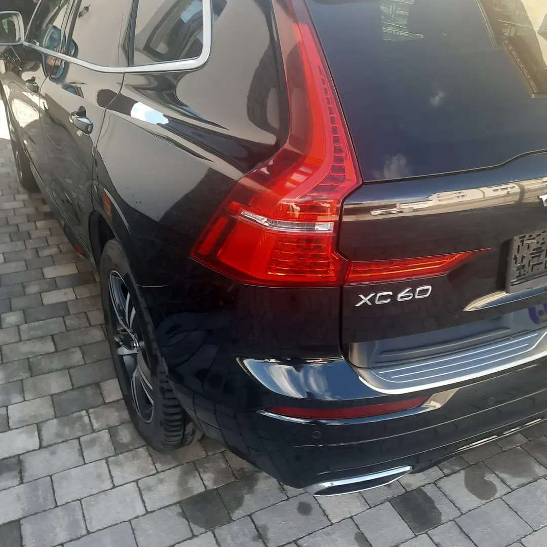 Volvo XC60 XC60 D4 R-Design R-Design Schwarz - 2