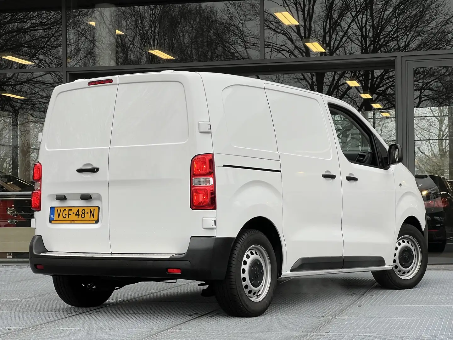 Toyota Proace Compact 1.5 D-4D 102 Navigator | Navigatie | Parke Wit - 2