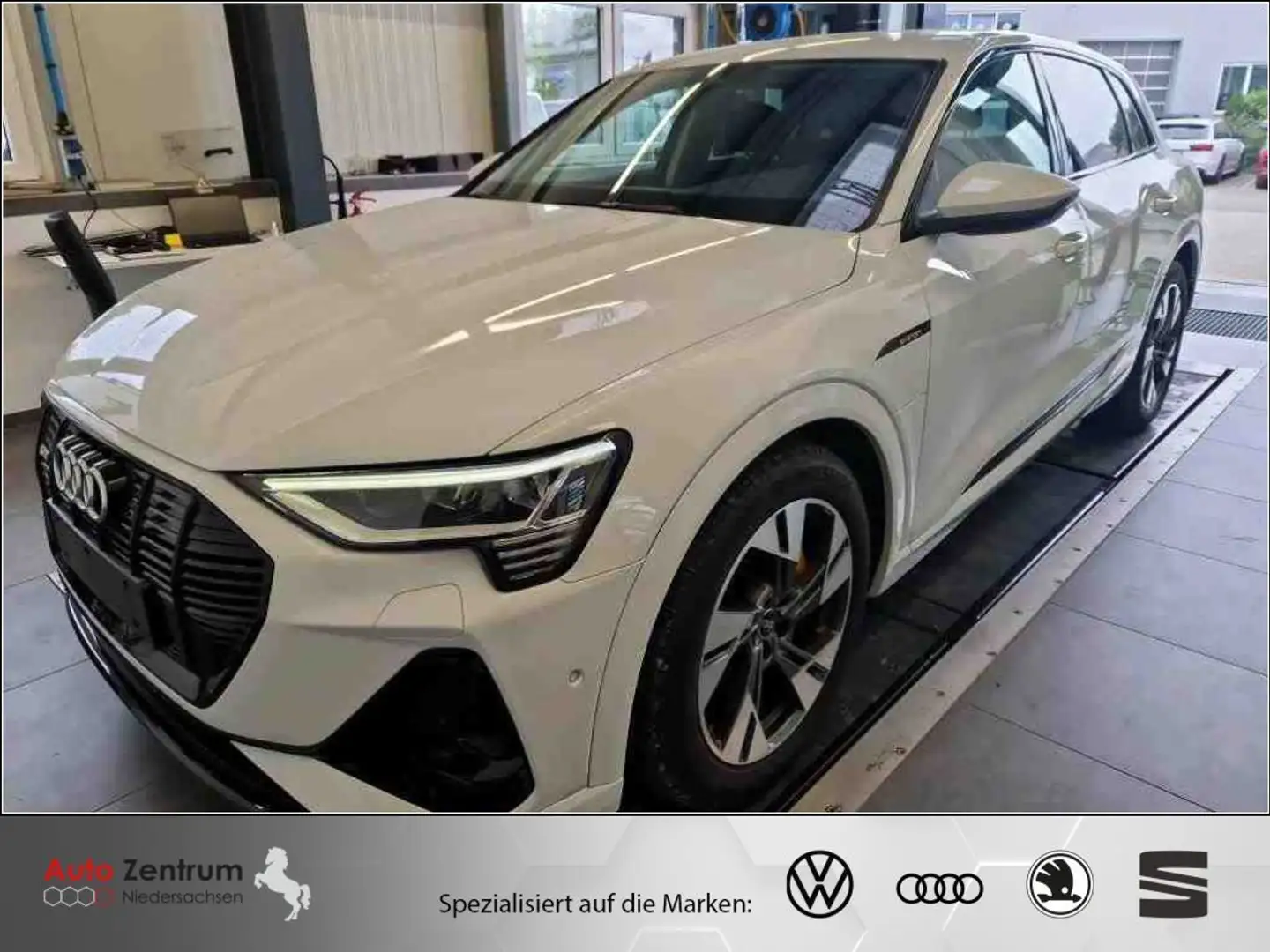 Audi e-tron 55 quattro S line *StandHz*Luftfederung*CAM*CarPL Blanc - 1