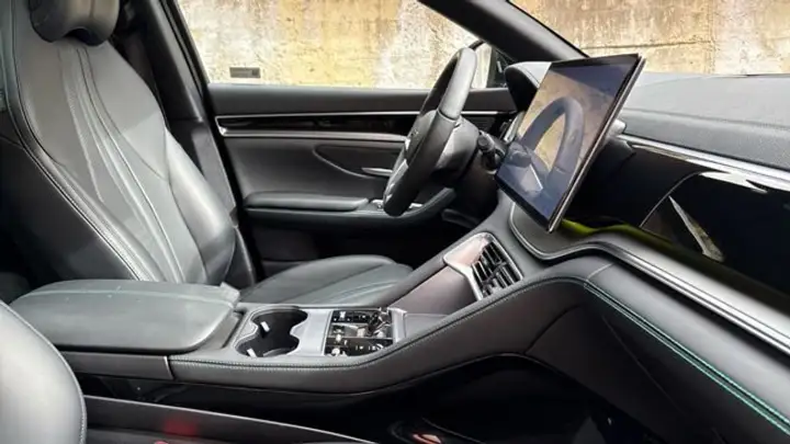 BYD Seal U DM-i COMFORT 2025, foto 12