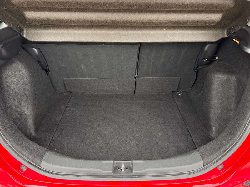 Honda Jazz 1.3 Klima Sitzheizung Tempomat Bluetooth — photo 9
