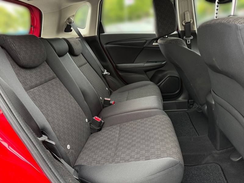 Honda Jazz 1.3 Klima Sitzheizung Tempomat Bluetooth — photo 13