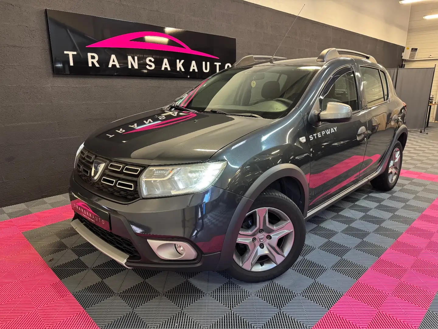 Dacia Sandero Stepway Gris - 1