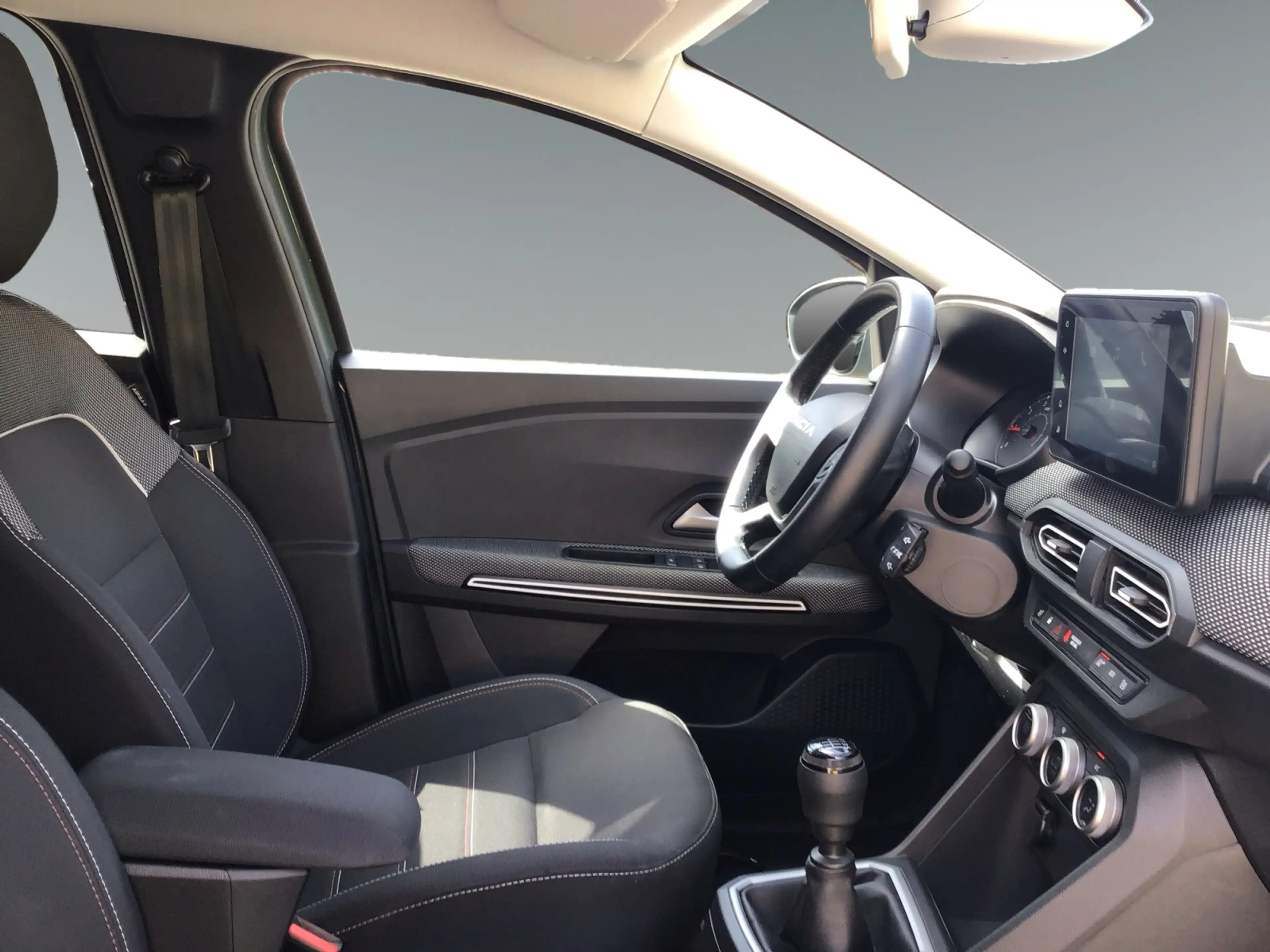 Dacia Jogger Extreme+ TCe 110     8-fach bereift! — photo 12