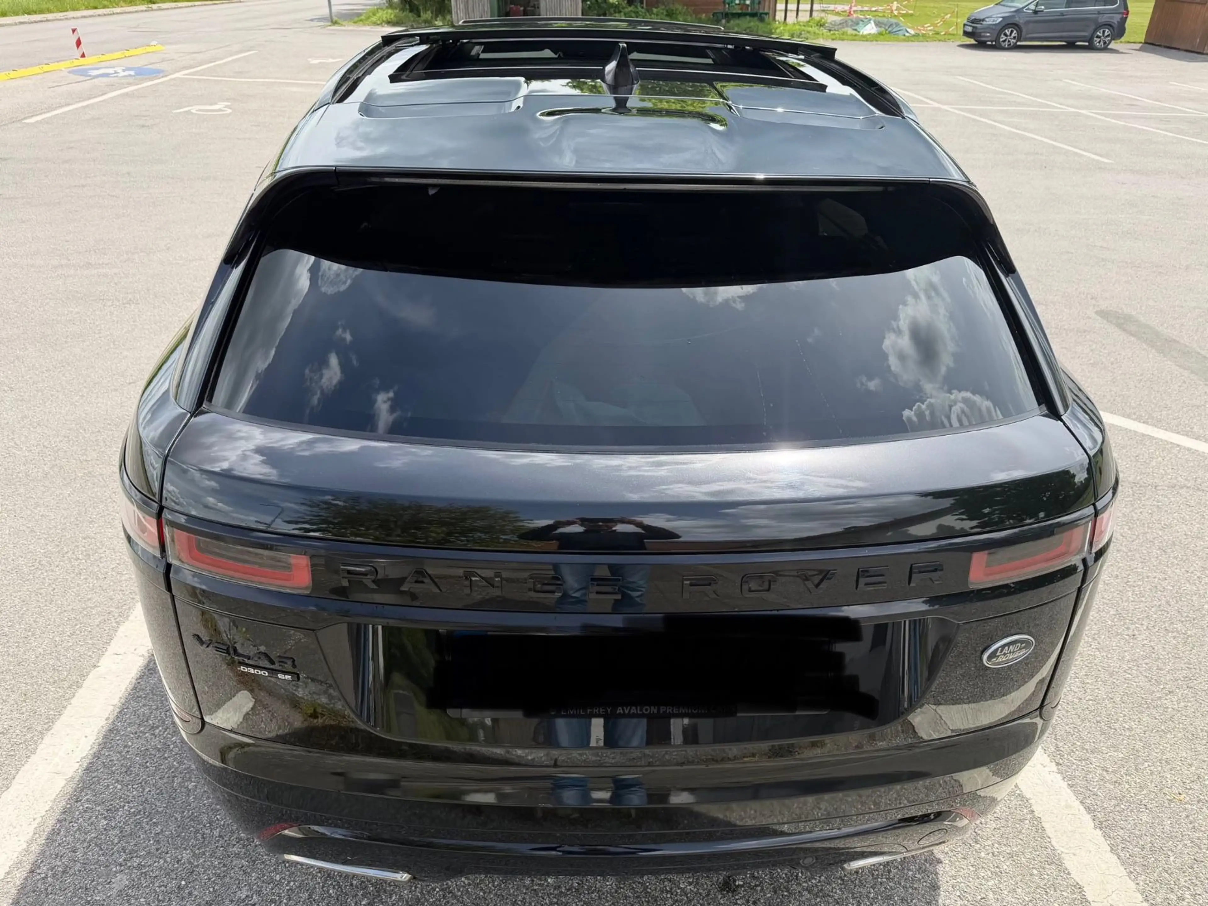 Land Rover Range Rover Velar R-Dynamic SE Pano Meridian — photo 13
