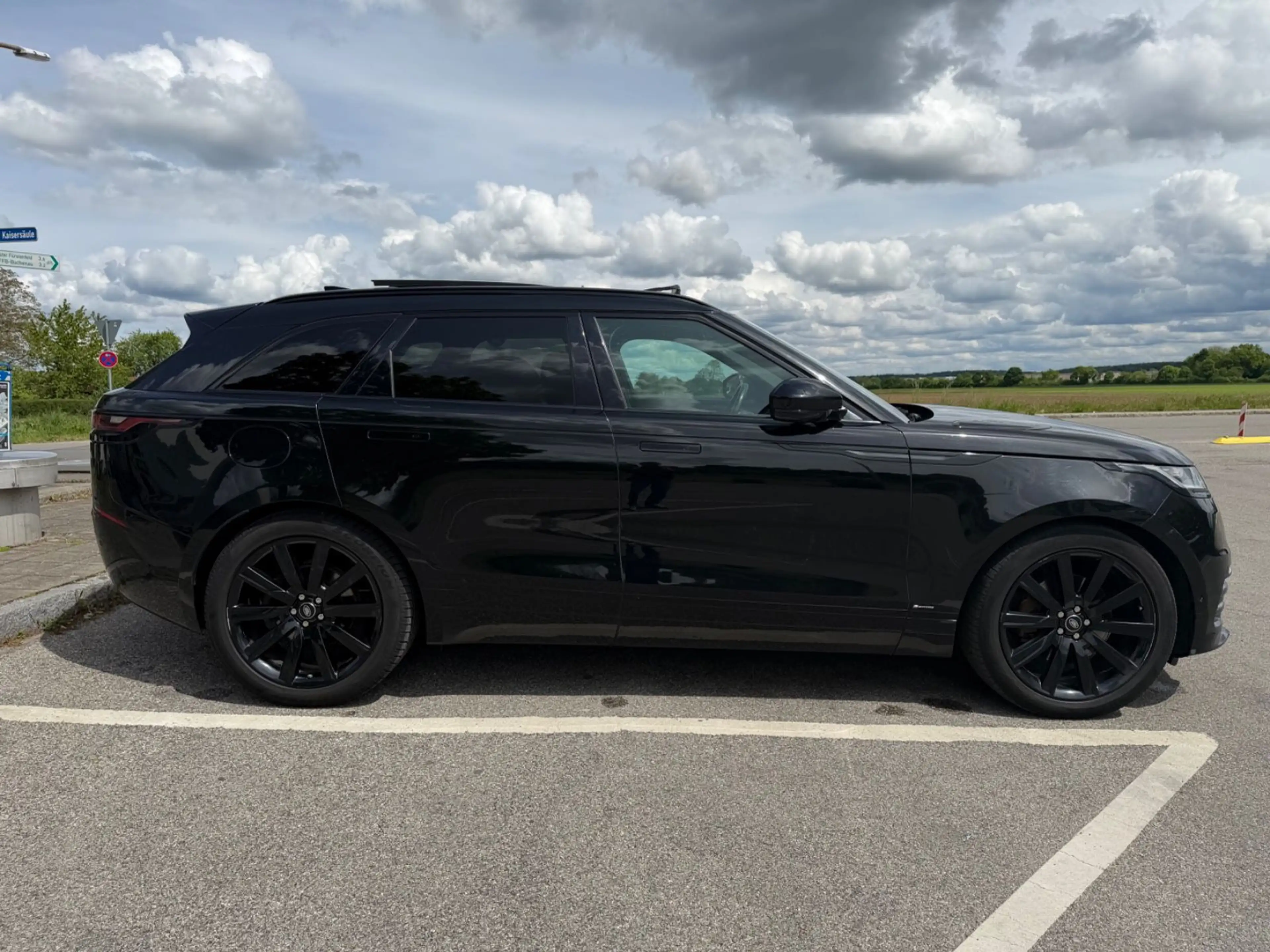 Land Rover Range Rover Velar R-Dynamic SE Pano Meridian