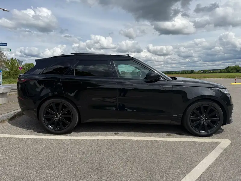 LAND ROVER Velar