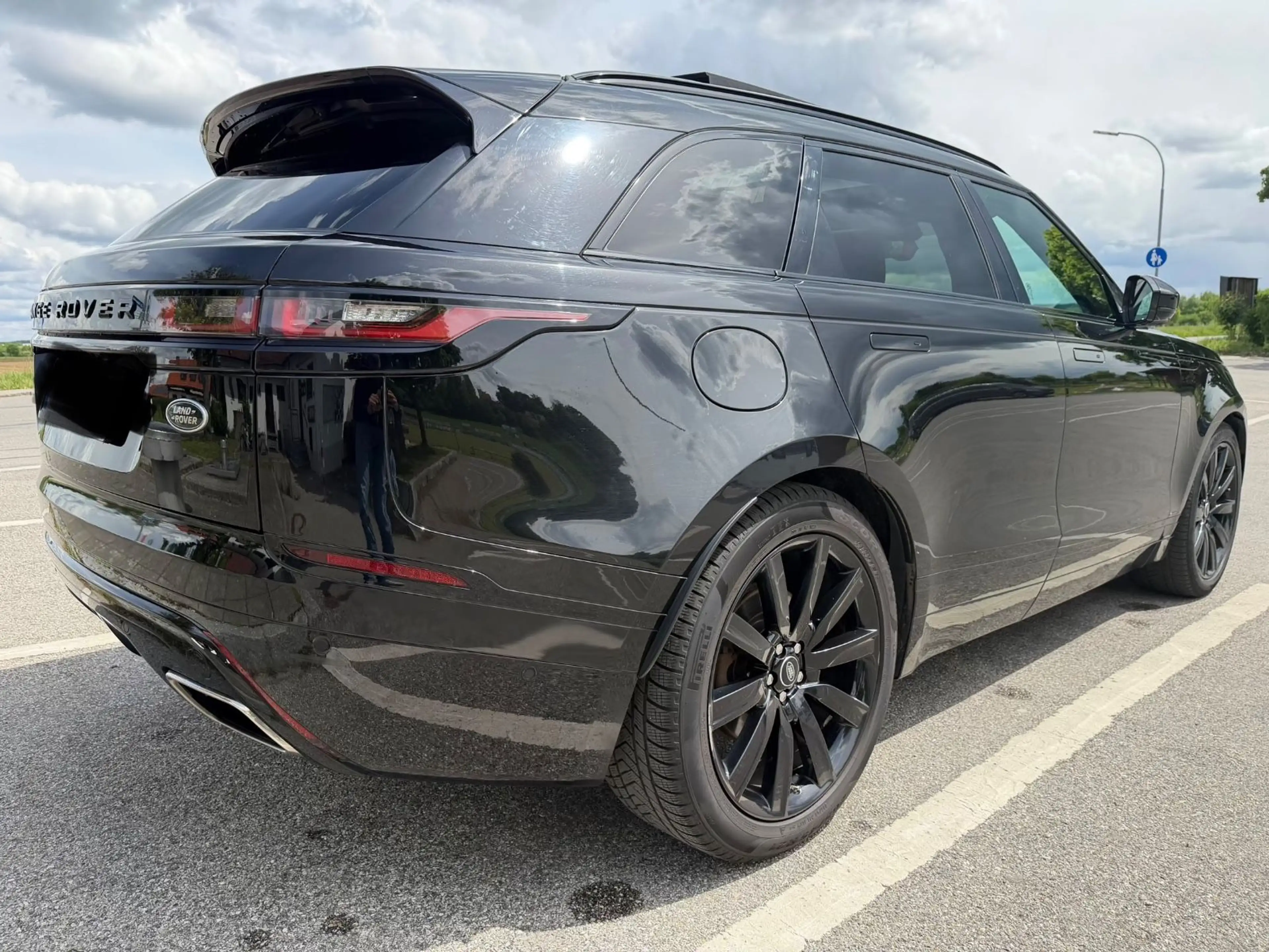 Land Rover Range Rover Velar R-Dynamic SE Pano Meridian — photo 10