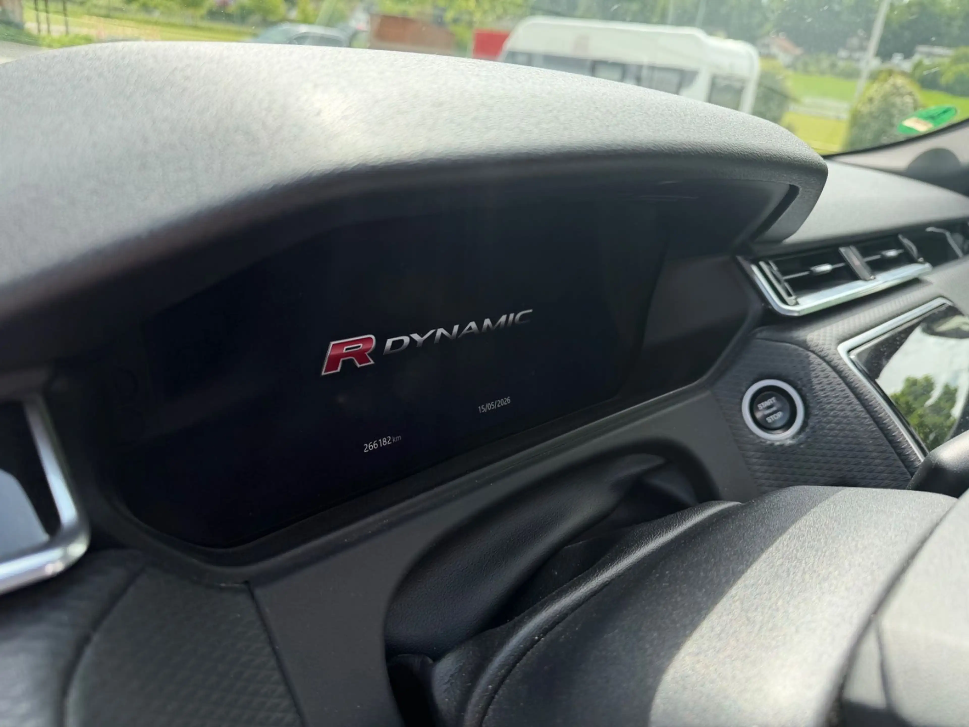 Land Rover Range Rover Velar R-Dynamic SE Pano Meridian — photo 5