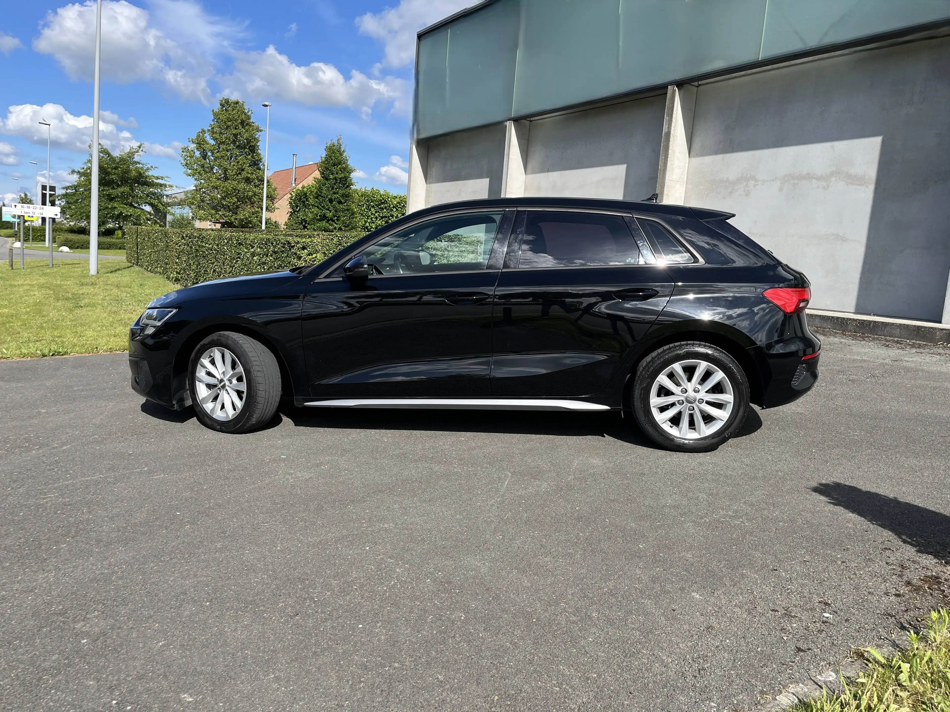 Audi A3 A3 Sportback 35 TFSI Carplay Sportzetels LED koplampen — photo 4