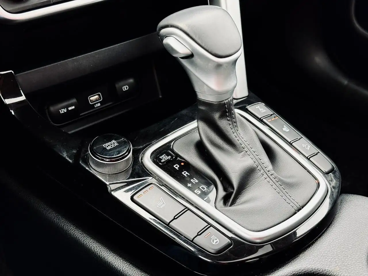 Kia Seltos снимка Kia Seltos