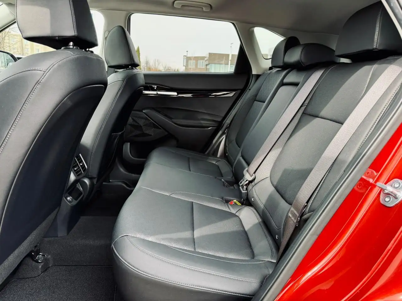 Kia Seltos снимка Kia Seltos