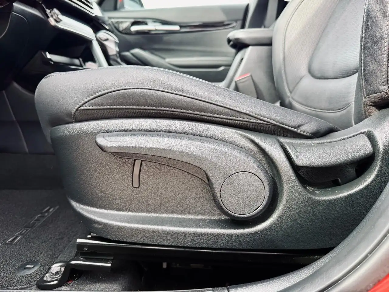Kia Seltos снимка Kia Seltos