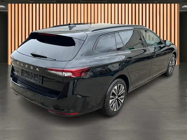 Skoda Superb view 24