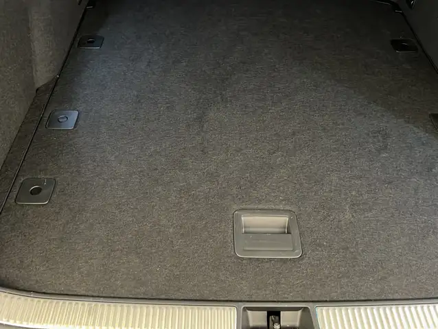 Skoda Superb view 10