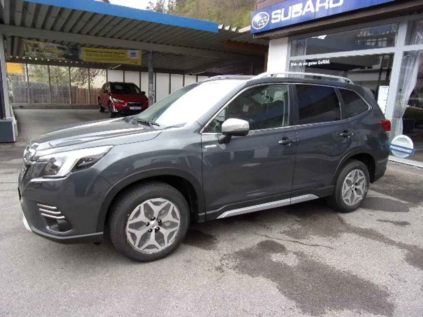 Subaru Forester 2.0ie Lineartronic Comfort siva - 2