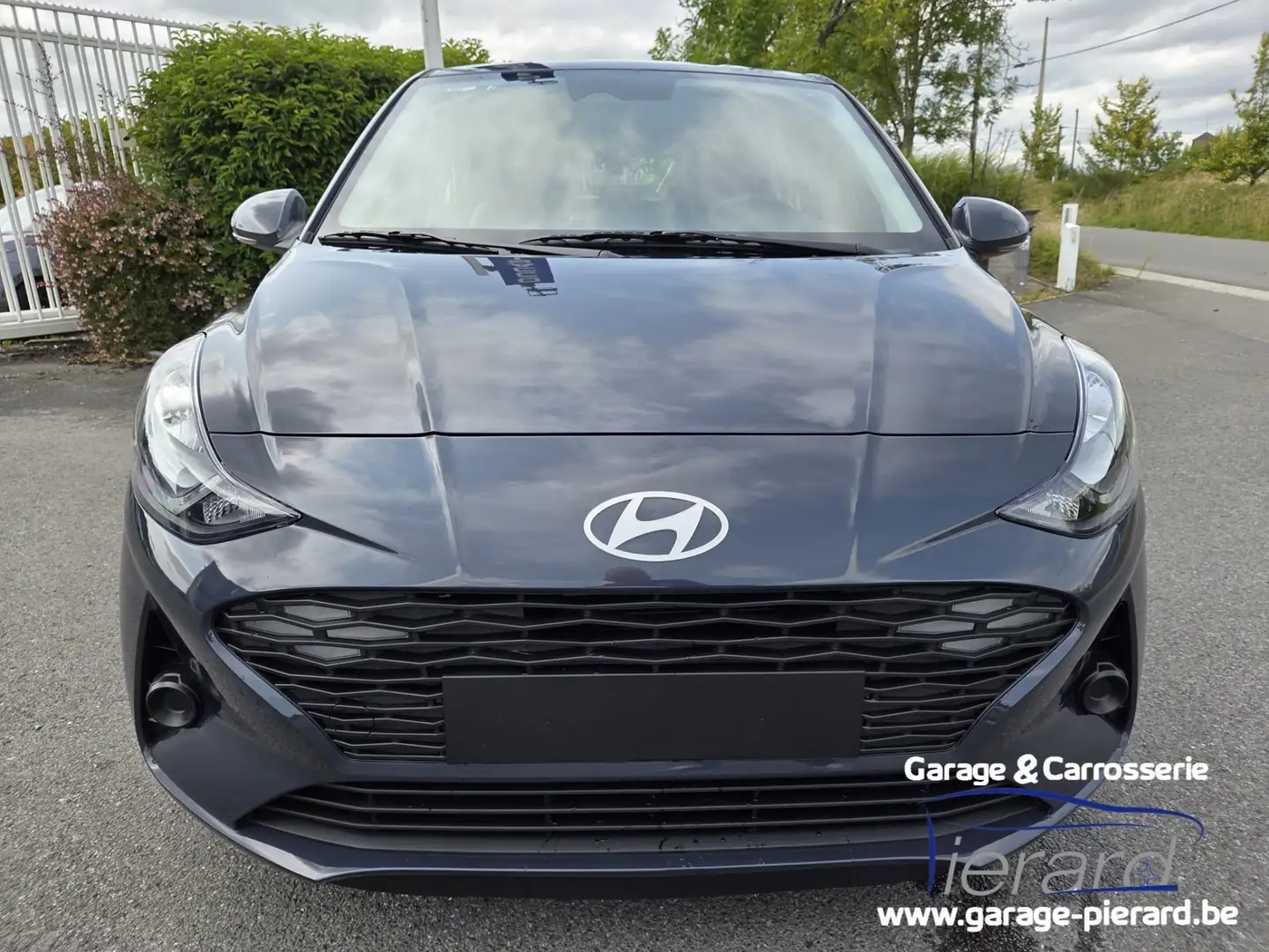 Hyundai i10 i10 1.0i Twist *REPRISE POSSIBLE* Grijs - 2
