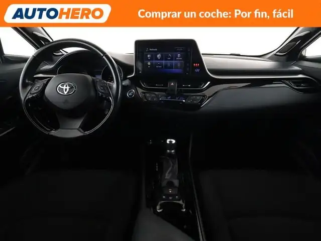 Toyota C-HR view 13