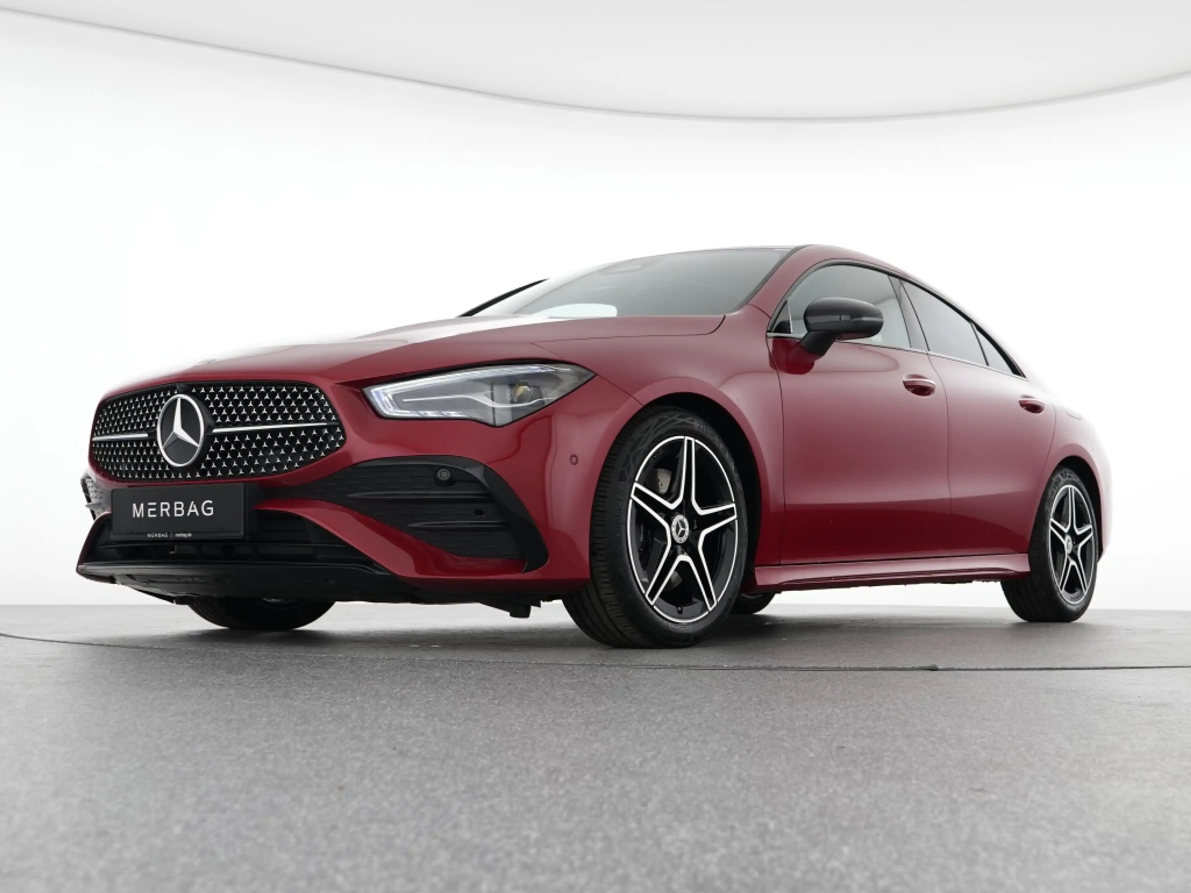 Mercedes-Benz CLA 200 d Coupé AMG Night Premium Kamera Winter — photo 8