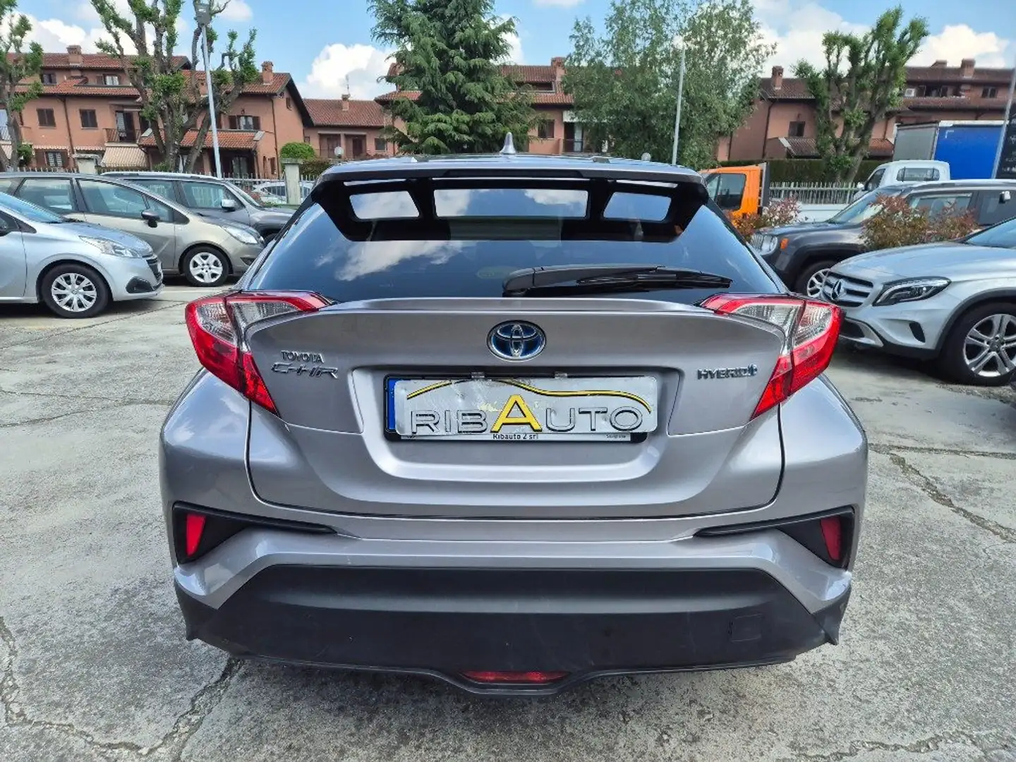 Toyota C-HR 1.8 Hybrid E-CVT Trend Gris - 2