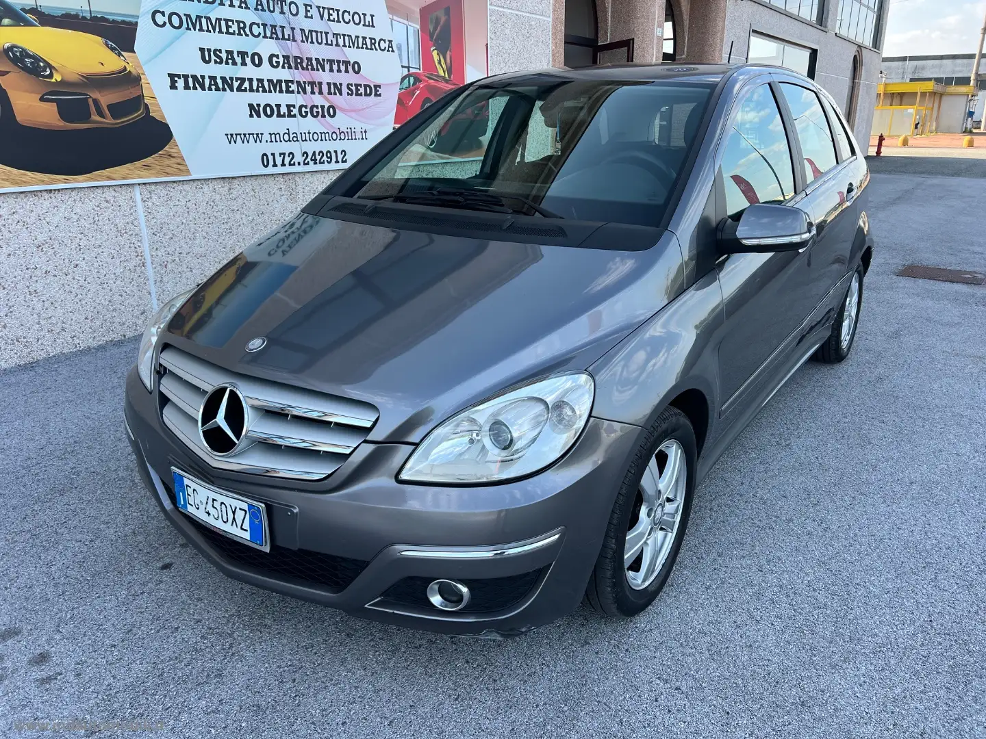 Mercedes-Benz B 180 B 180 CDI Executive AUTOMATICA Grigio - 1
