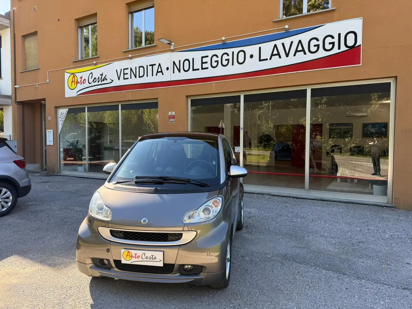 smart forTwo Fortwo II 2007 1.0 mhd Pure 71cv AUTO Grau - 1